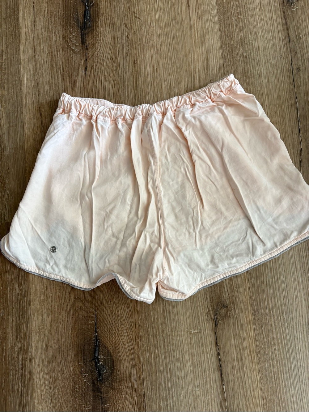 lululemon athletica Pale Peach Running Shorts - Picture 2 of 3